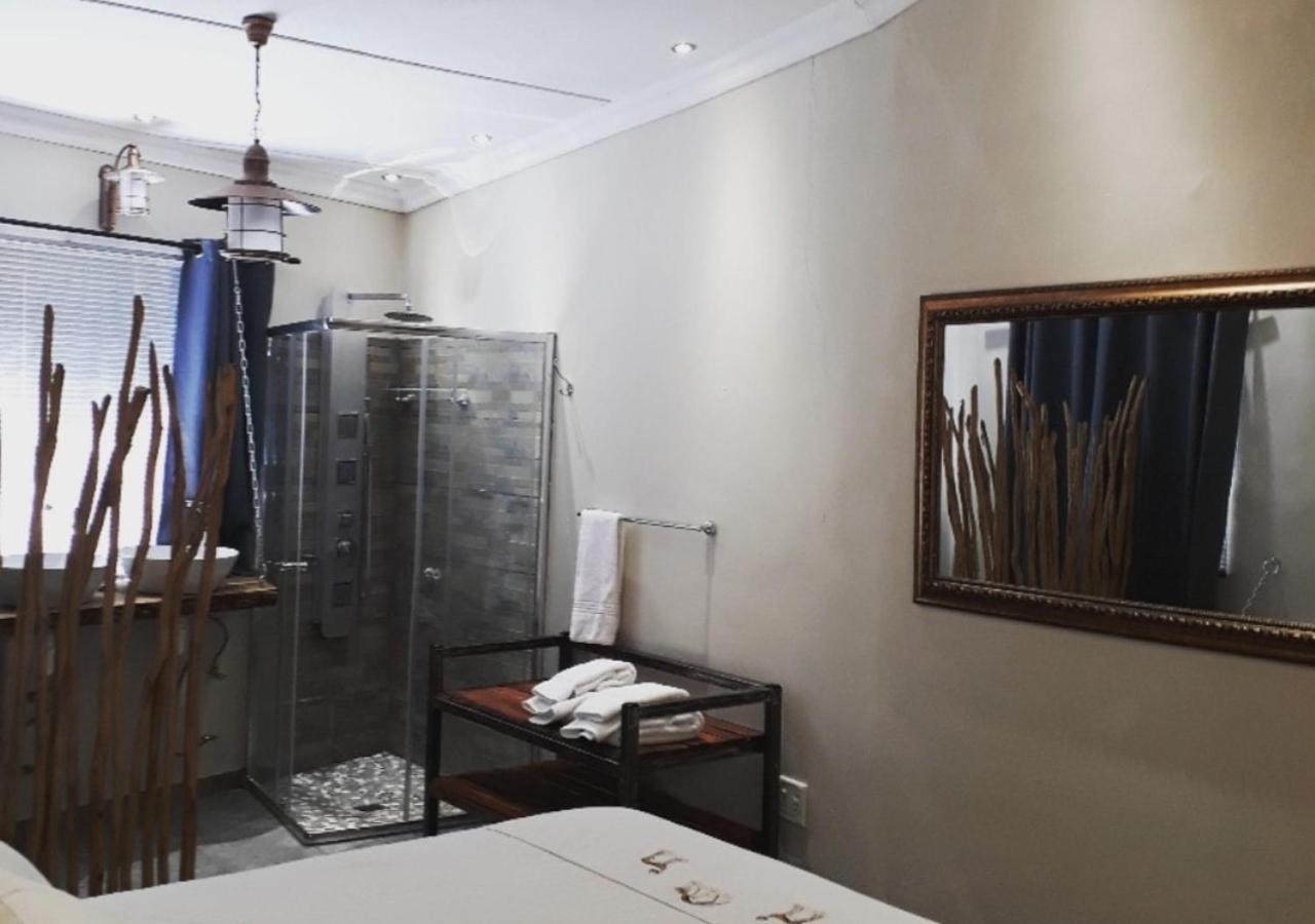 Apartamento Bateleur Self Catering Cc Windhoek Exterior foto