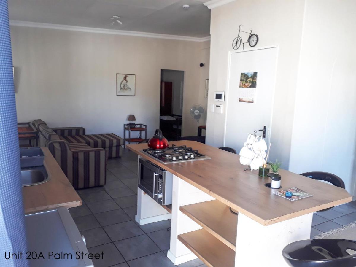 Apartamento Bateleur Self Catering Cc Windhoek Exterior foto